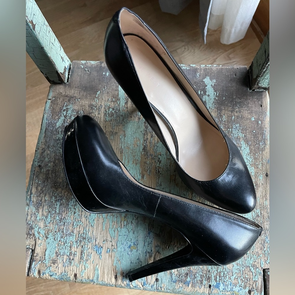 Classic black pumps